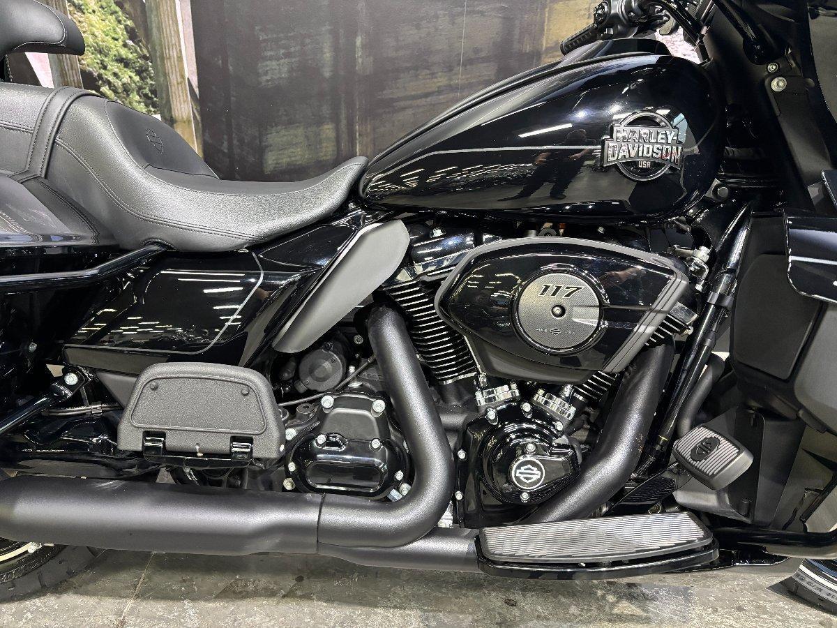 2025 HARLEY-DAVIDSON FLHXU STREET GLIDE ULTRA (117) TOURER