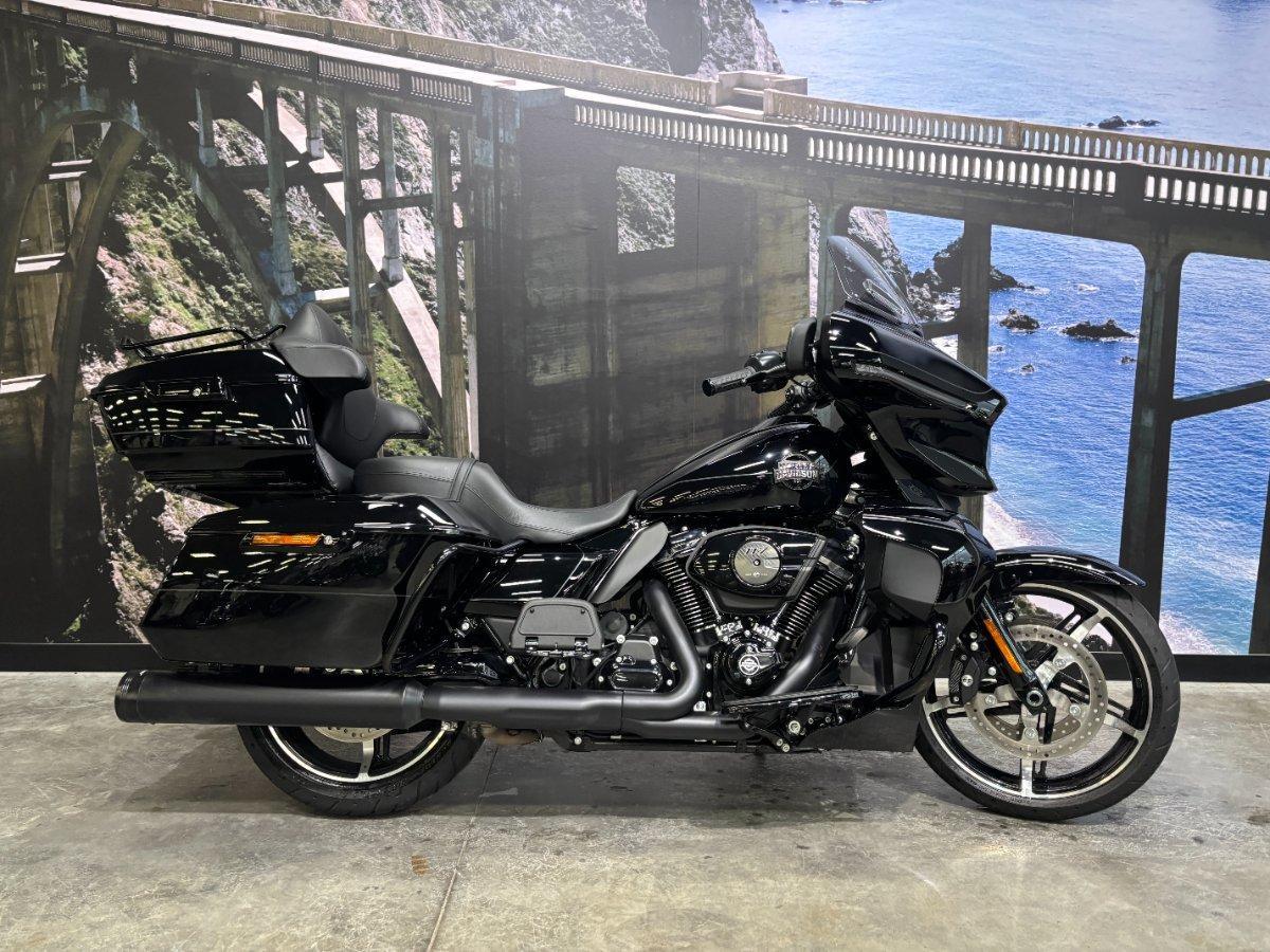2025 HARLEY-DAVIDSON FLHXU STREET GLIDE ULTRA (117) TOURER