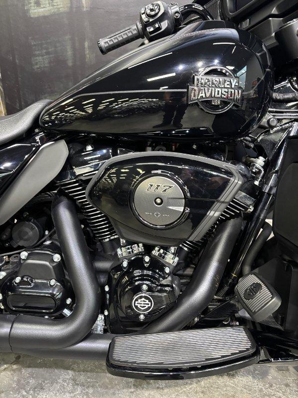 2025 HARLEY-DAVIDSON FLHXU STREET GLIDE ULTRA (117) TOURER