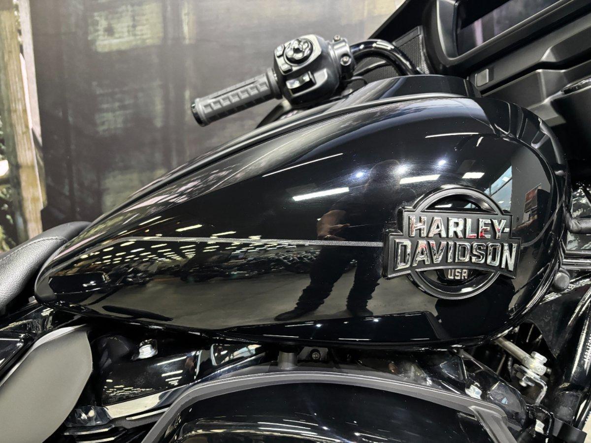 2025 HARLEY-DAVIDSON FLHXU STREET GLIDE ULTRA (117) TOURER