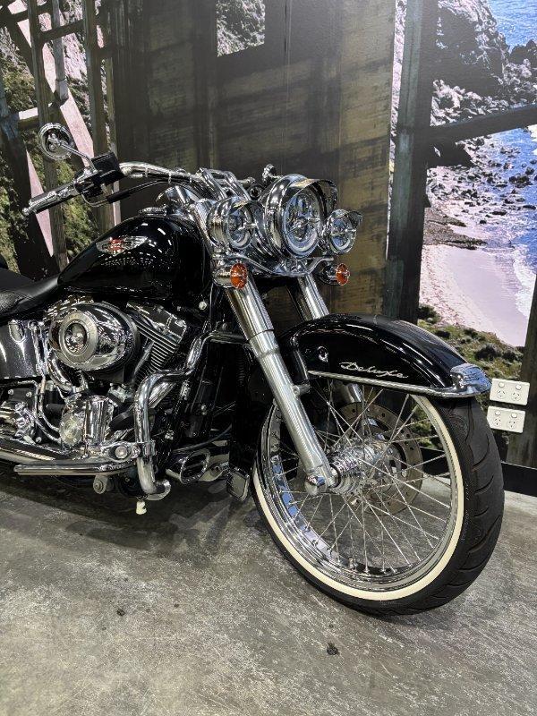 2011 HARLEY-DAVIDSON FLSTN SOFTAIL DELUXE CRUISER
