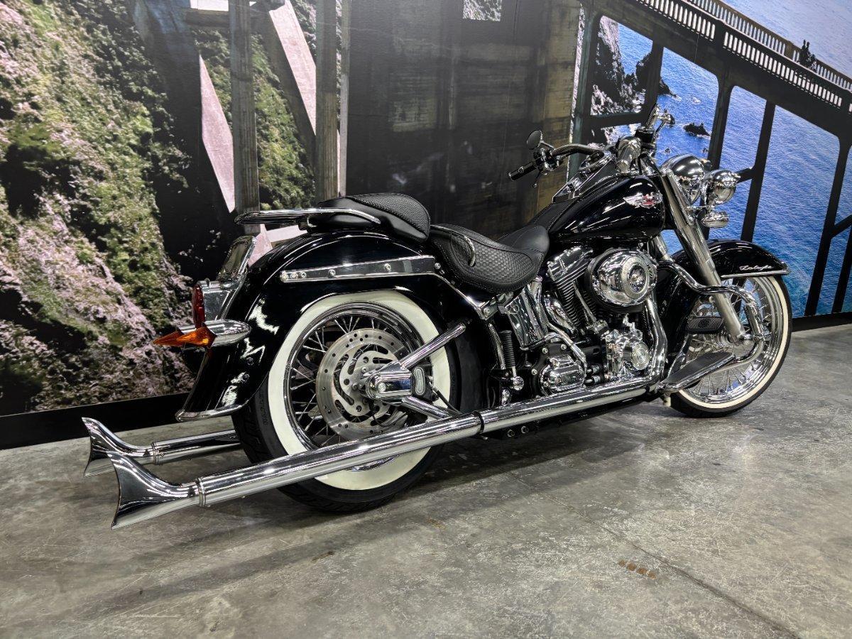 2011 HARLEY-DAVIDSON FLSTN SOFTAIL DELUXE CRUISER