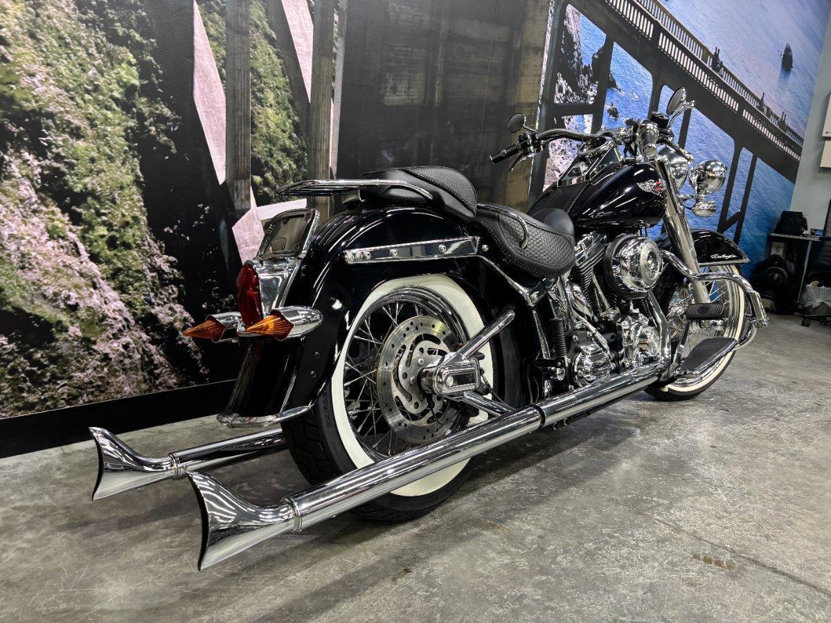 2011 HARLEY-DAVIDSON FLSTN SOFTAIL DELUXE CRUISER