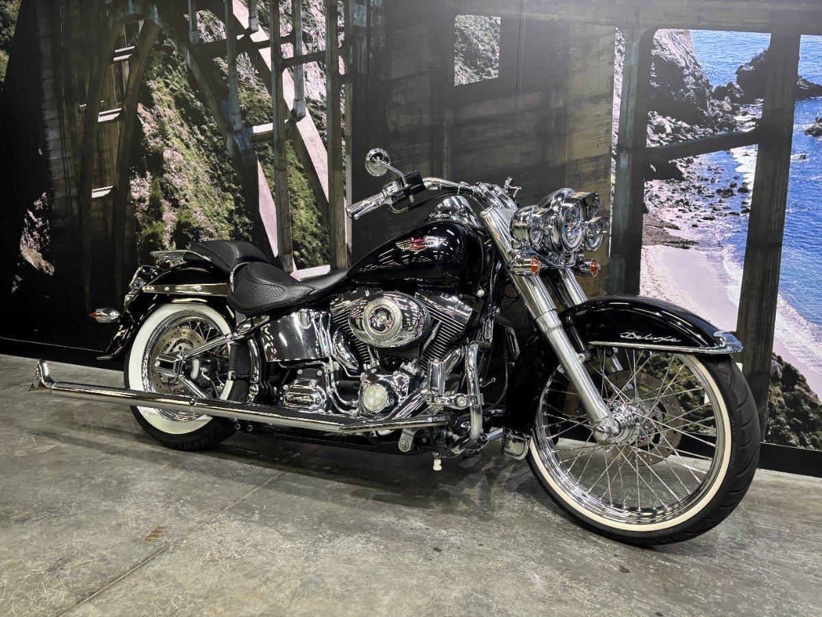 2011 HARLEY-DAVIDSON FLSTN SOFTAIL DELUXE CRUISER