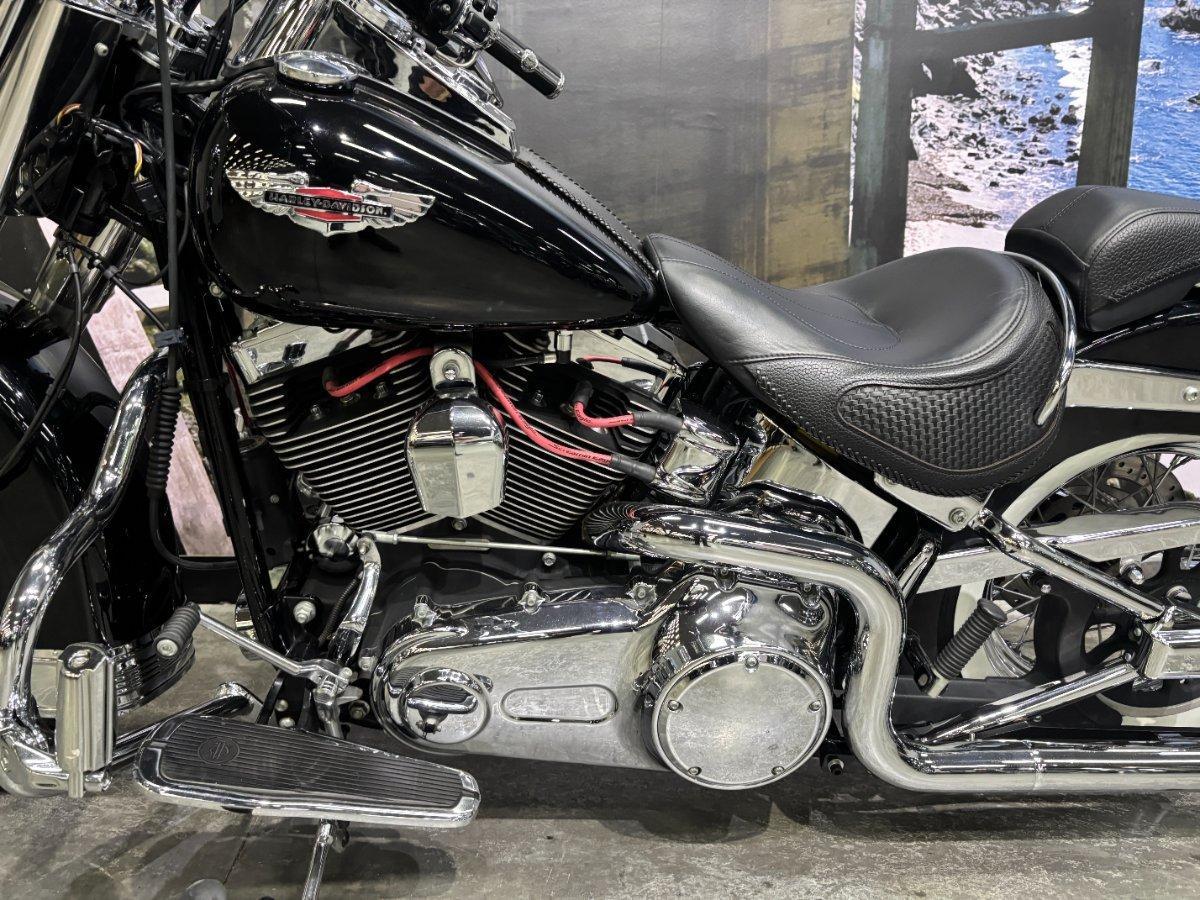 2011 HARLEY-DAVIDSON FLSTN SOFTAIL DELUXE CRUISER
