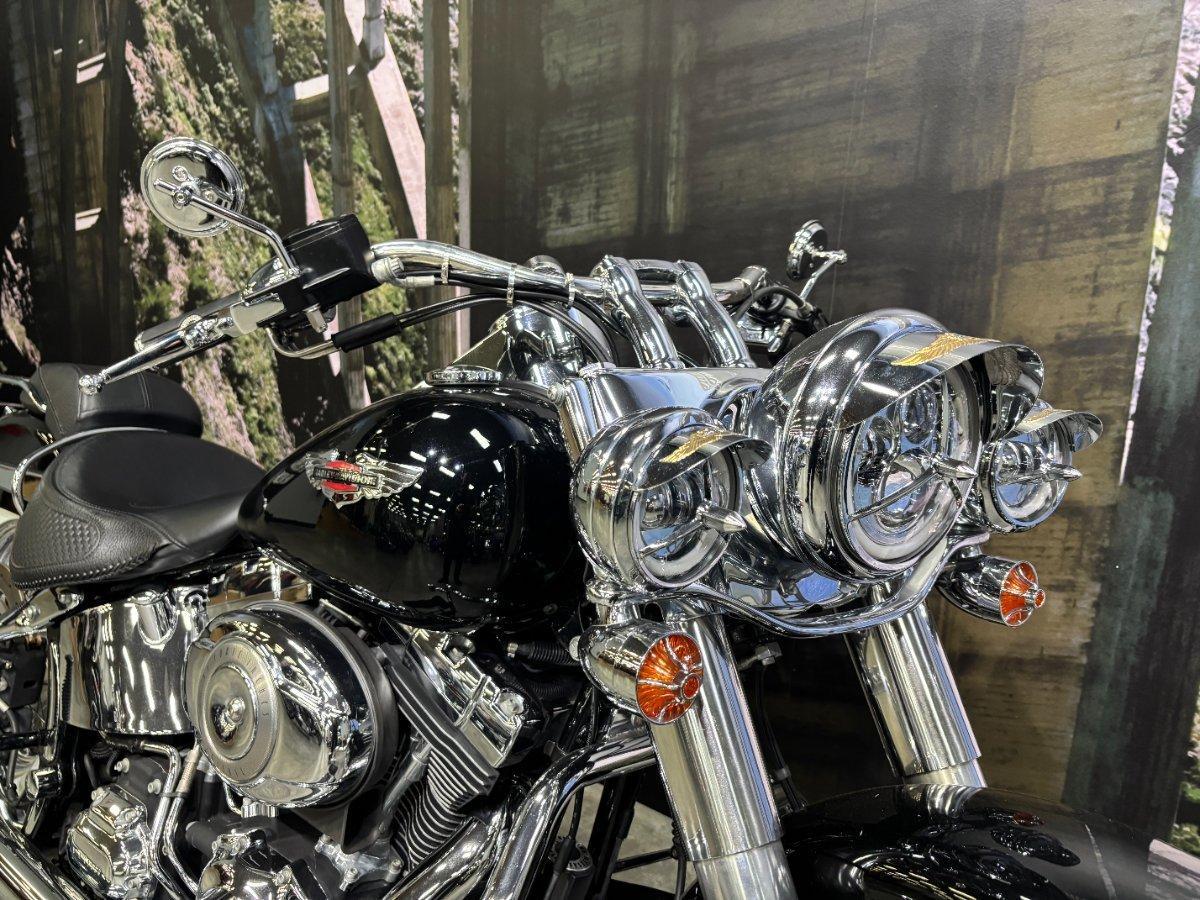 2011 HARLEY-DAVIDSON FLSTN SOFTAIL DELUXE CRUISER