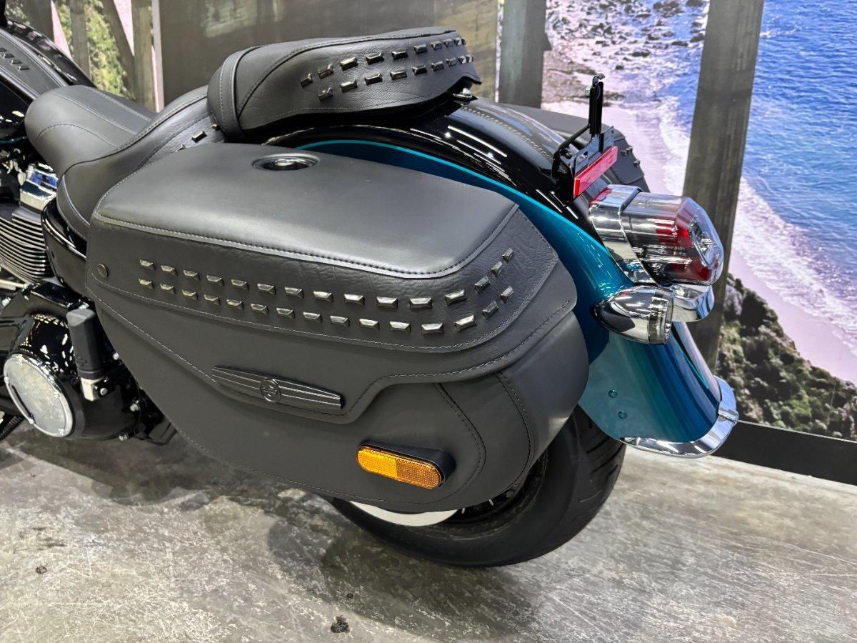 2026 HARLEY-DAVIDSON FLHC HERITAGE CLASSIC (117) CRUISER