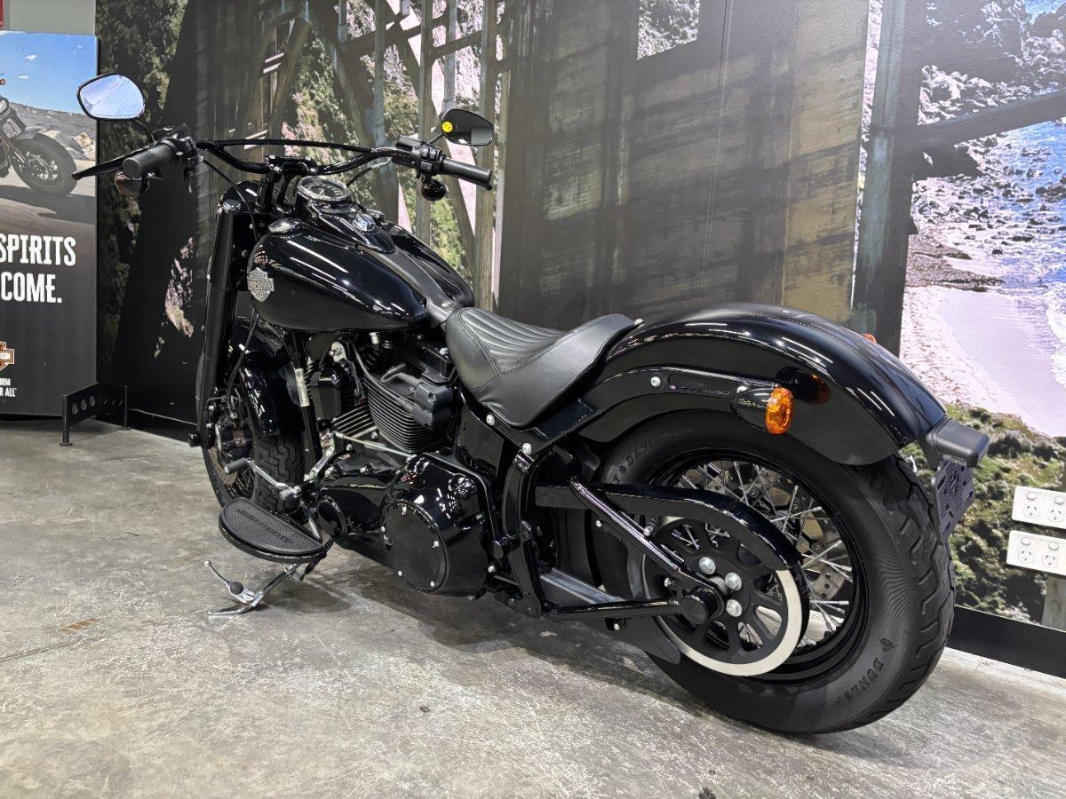 2017 HARLEY-DAVIDSON FLSS SOFTAIL SLIM S CRUISER