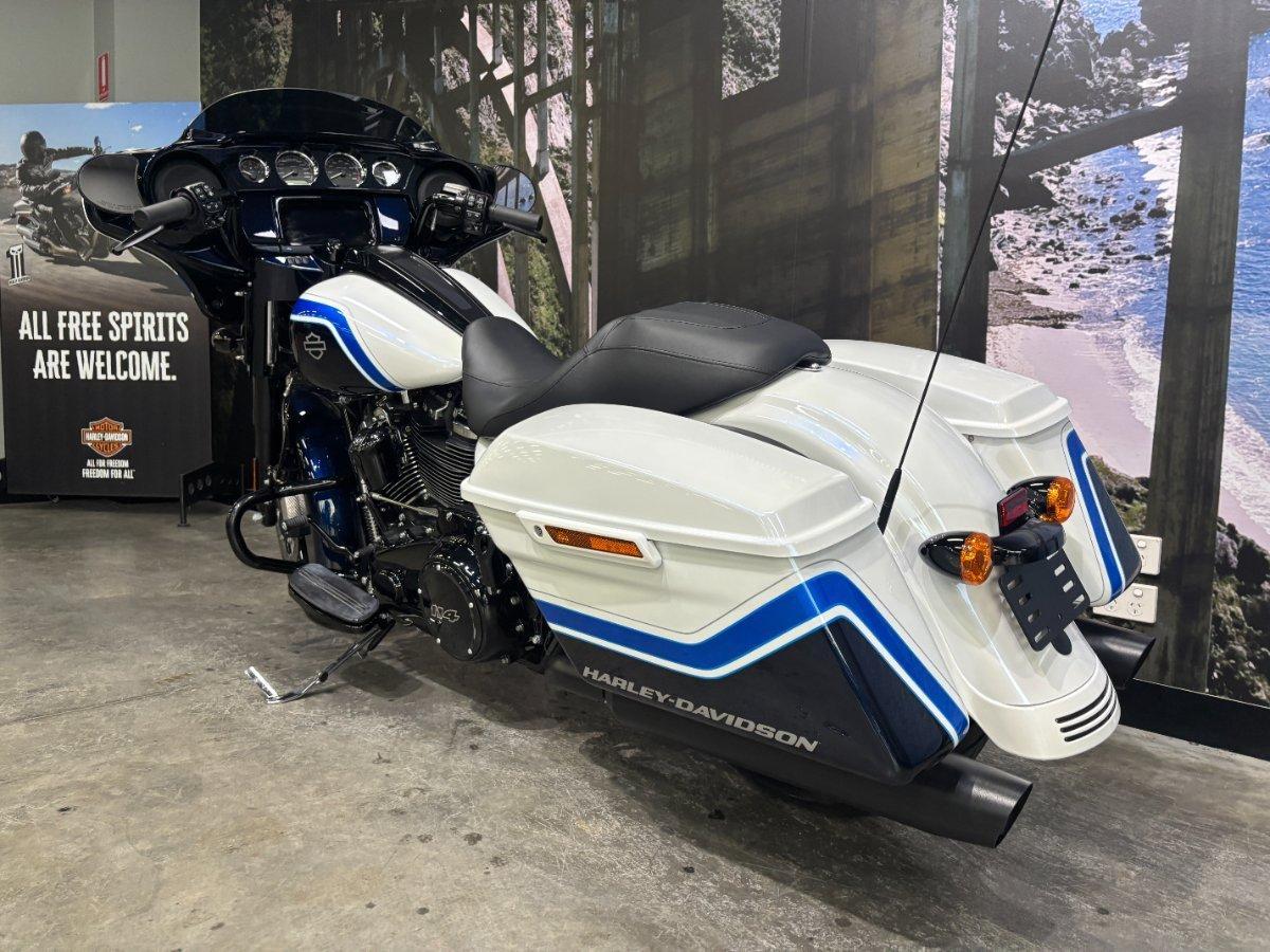 2021 HARLEY-DAVIDSON FLHXS STREET GLIDE SPECIAL CRUISER