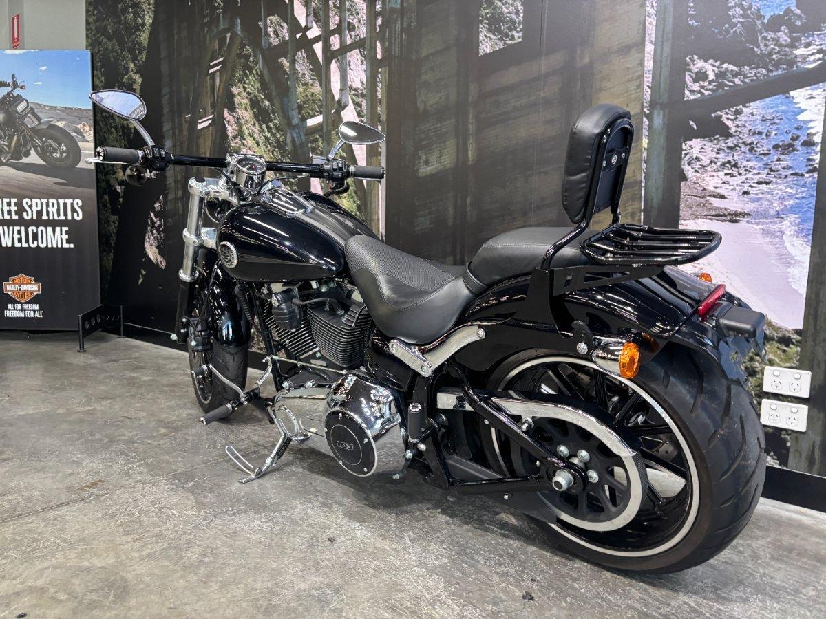 2014 HARLEY-DAVIDSON FXSB SOFTAIL BREAKOUT CRUISER