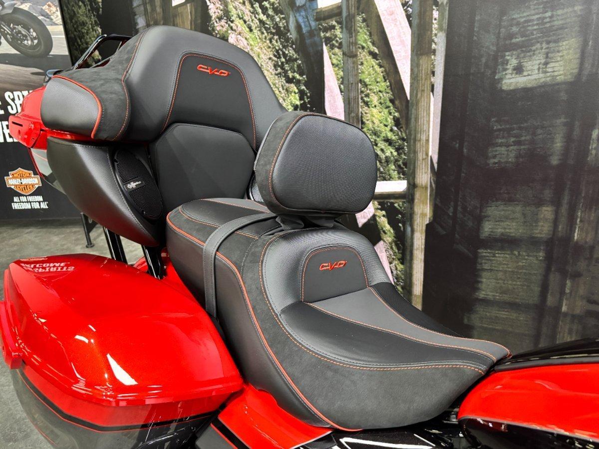 2026 HARLEY-DAVIDSON FLHXLSE CVO STR GLIDE LTD(121) CRUISER