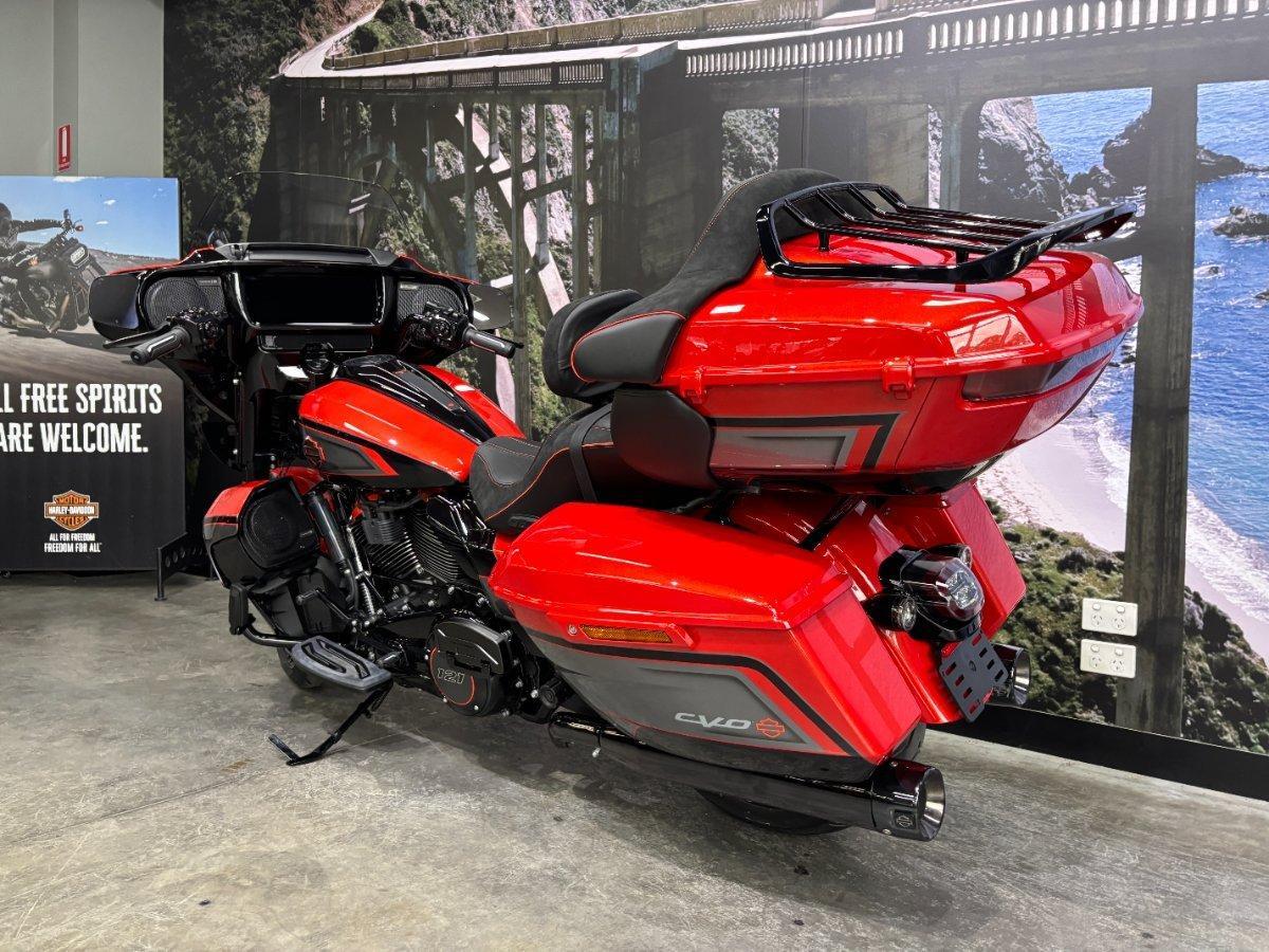 2026 HARLEY-DAVIDSON FLHXLSE CVO STR GLIDE LTD(121) CRUISER
