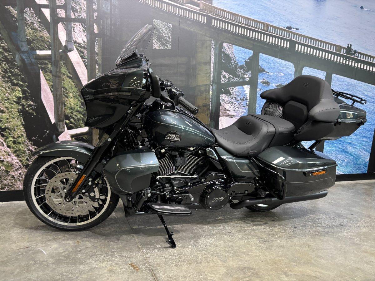 2026 HARLEY-DAVIDSON FLHXL STREET GLIDE LIMITED 117 CRUISER