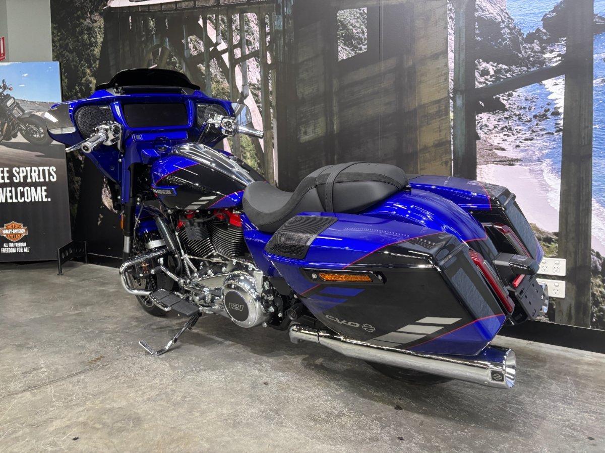 2025 HARLEY-DAVIDSON FLHXSE CVO STREET GLIDE (121) TOURER