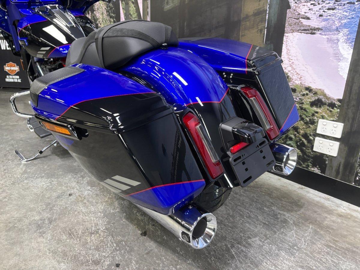 2025 HARLEY-DAVIDSON FLHXSE CVO STREET GLIDE (121) TOURER