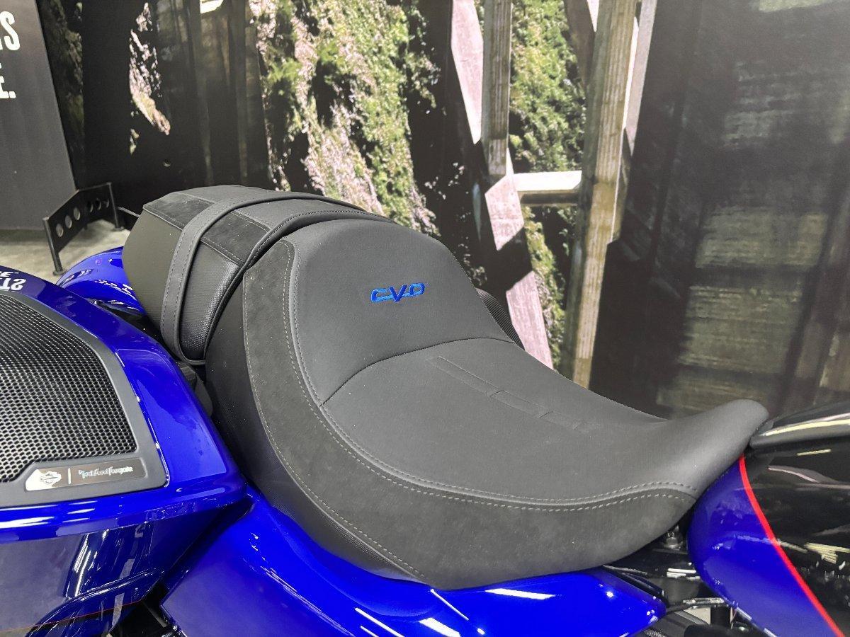 2025 HARLEY-DAVIDSON FLHXSE CVO STREET GLIDE (121) TOURER