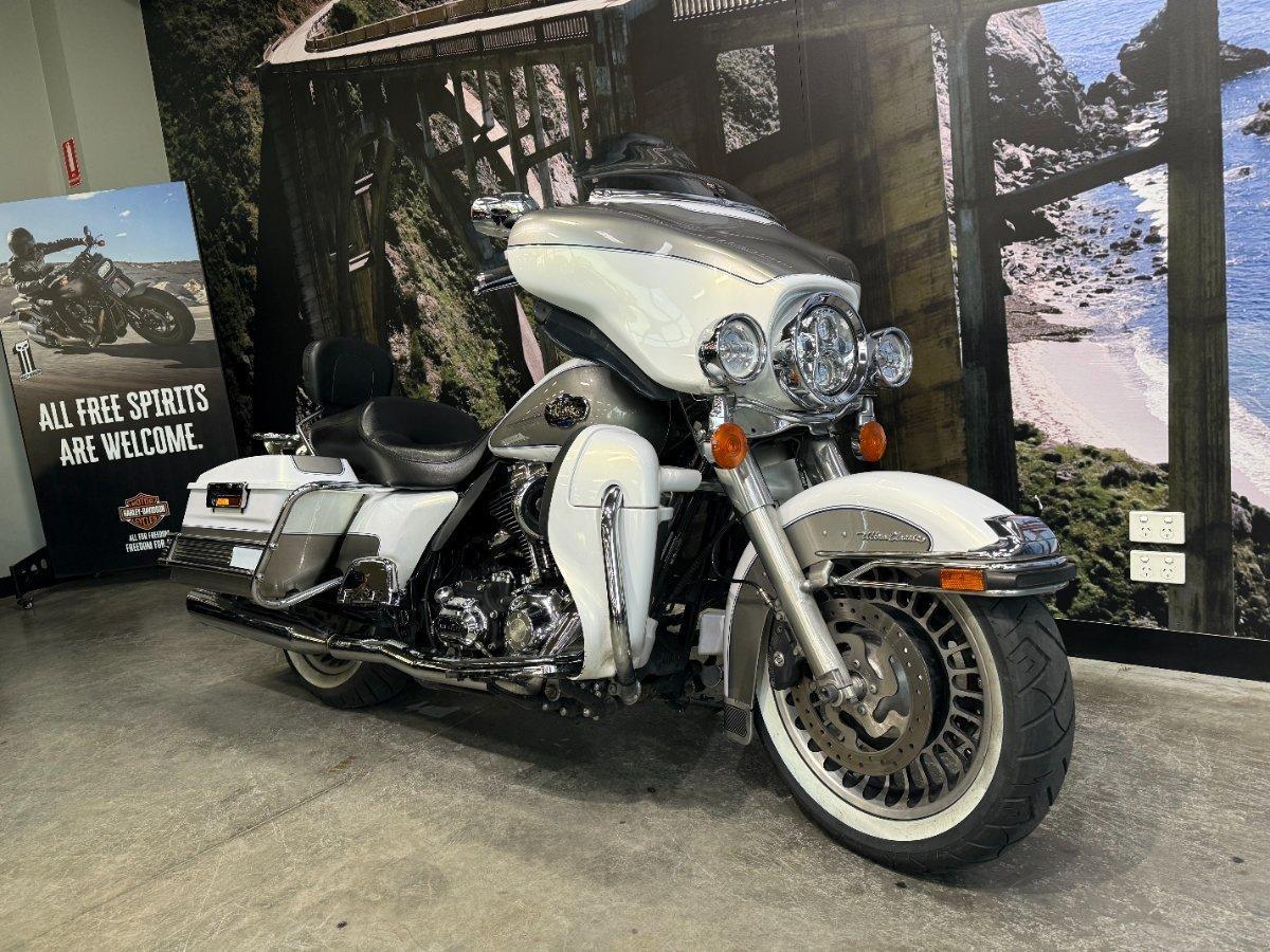 2009 HARLEY-DAVIDSON FLHTCU ULTRA CLASSIC E/GLIDE CRUISER