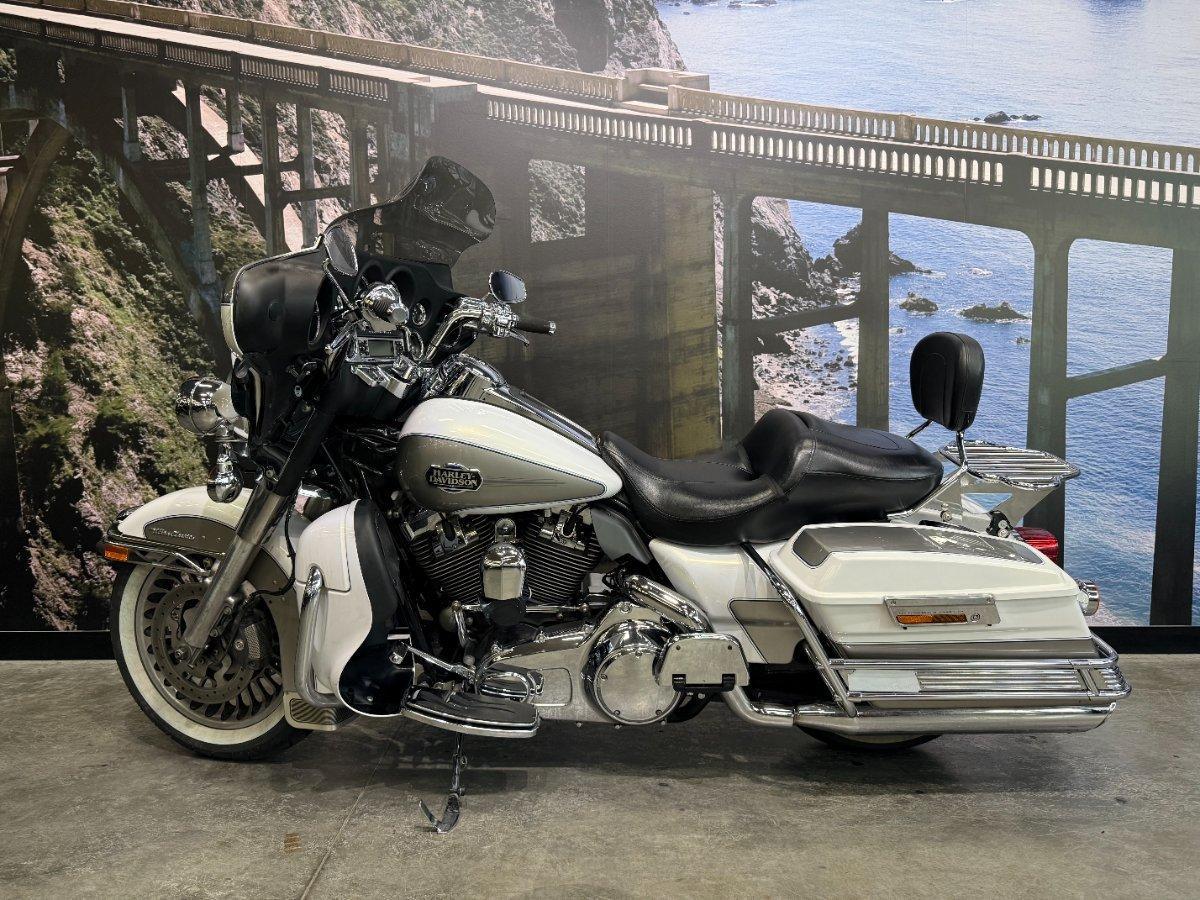 2009 HARLEY-DAVIDSON FLHTCU ULTRA CLASSIC E/GLIDE CRUISER