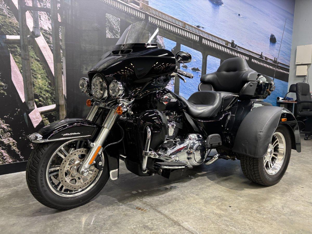 2024 HARLEY-DAVIDSON FLHTCUTG TRI GLIDE U/CLC 114 TRIKE