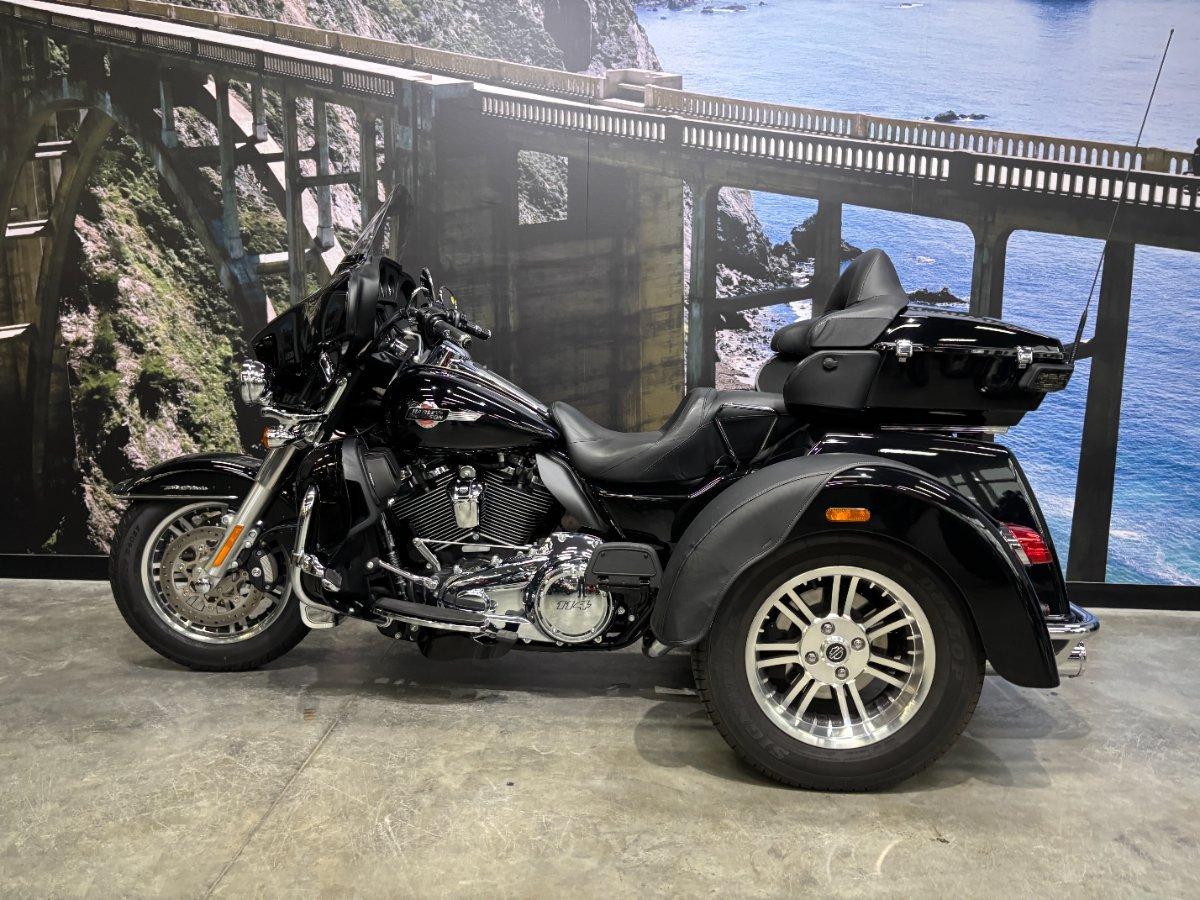 2024 HARLEY-DAVIDSON FLHTCUTG TRI GLIDE U/CLC 114 TRIKE