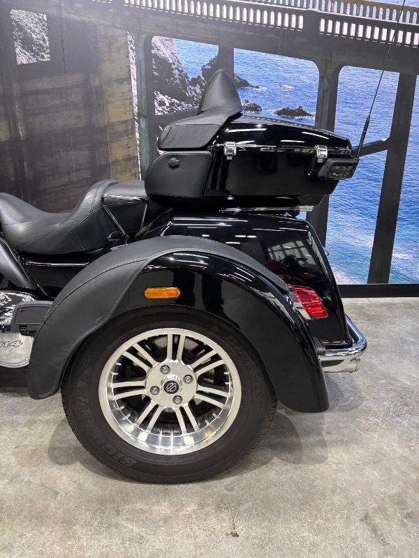 2024 HARLEY-DAVIDSON FLHTCUTG TRI GLIDE U/CLC 114 TRIKE