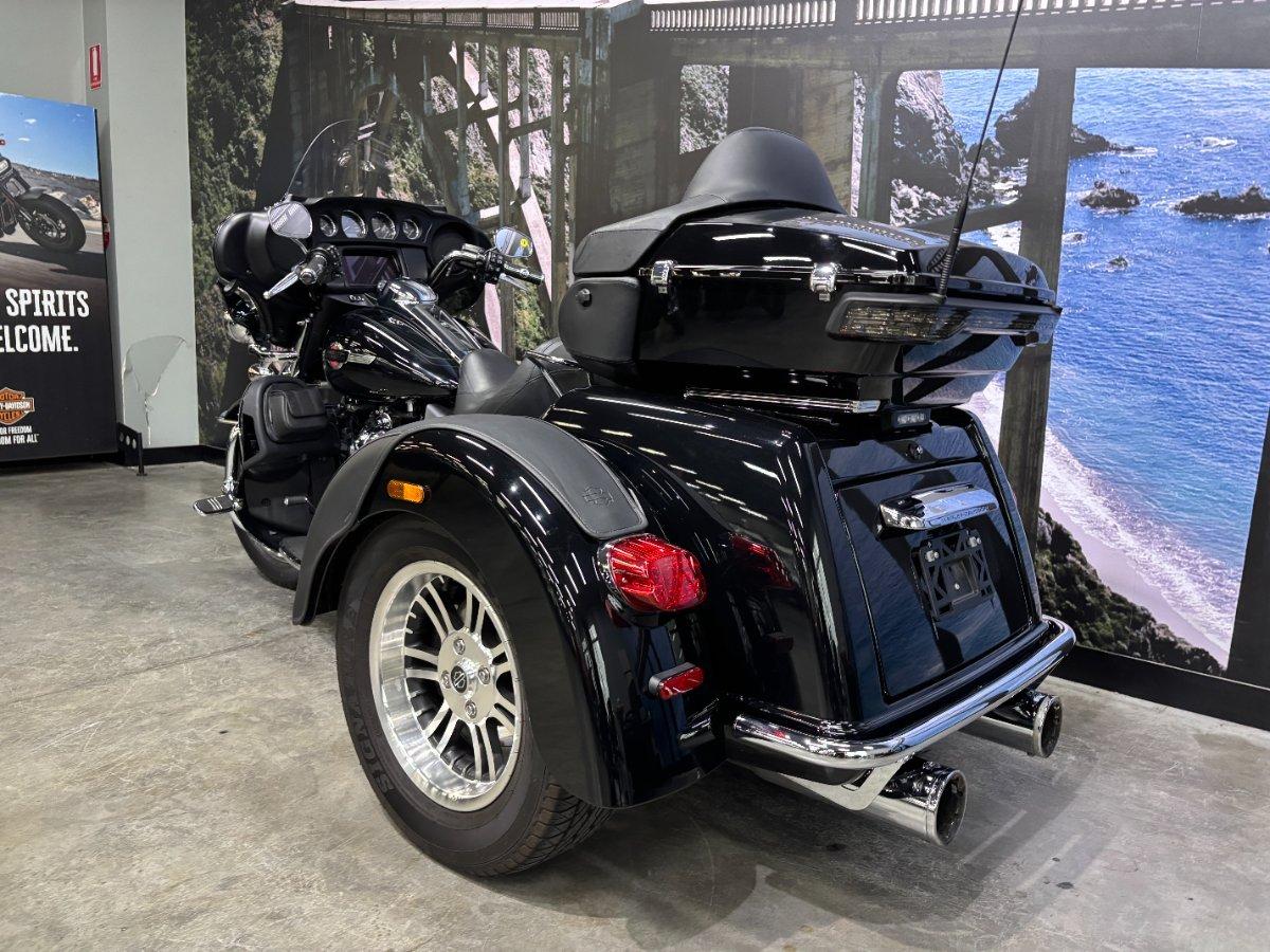 2024 HARLEY-DAVIDSON FLHTCUTG TRI GLIDE U/CLC 114 TRIKE