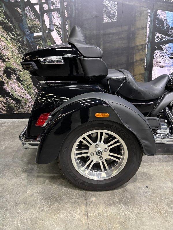 2024 HARLEY-DAVIDSON FLHTCUTG TRI GLIDE U/CLC 114 TRIKE