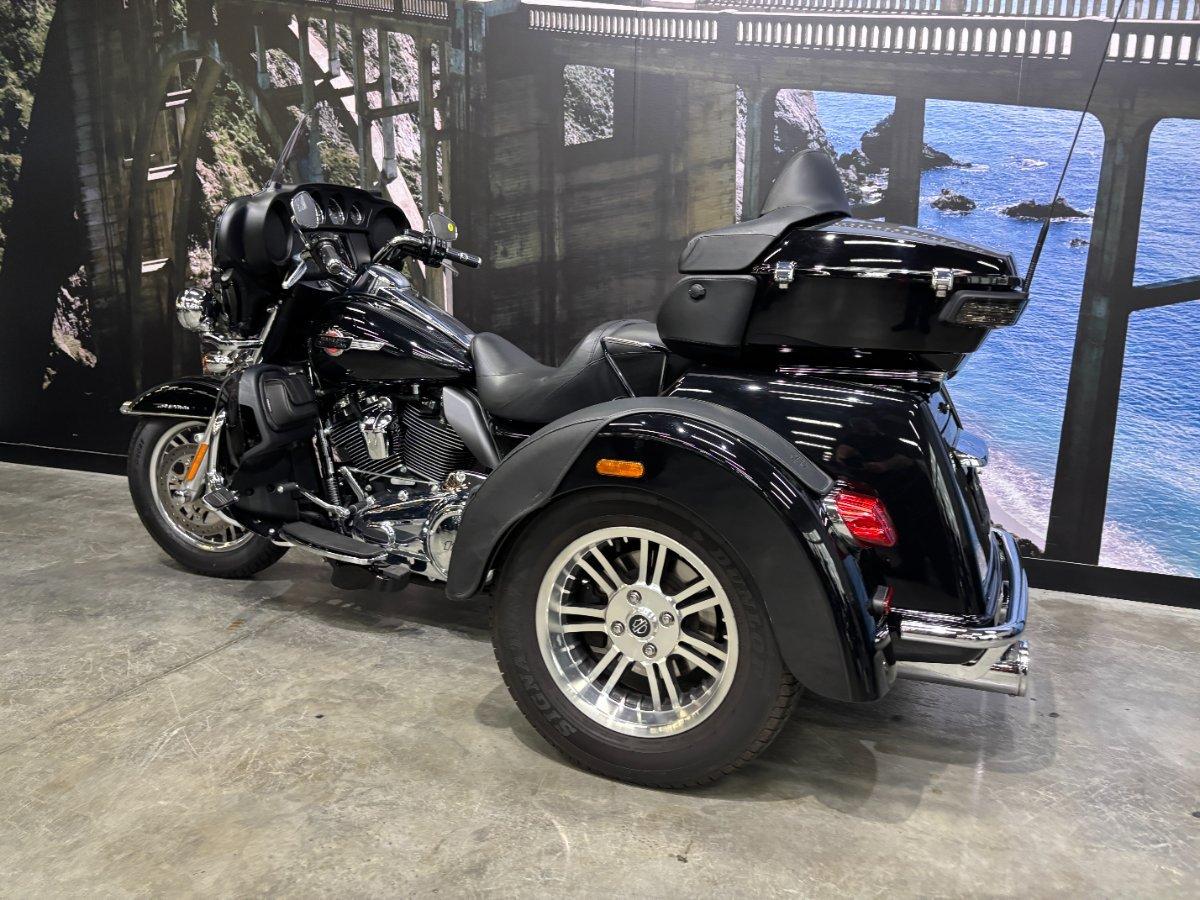 2024 HARLEY-DAVIDSON FLHTCUTG TRI GLIDE U/CLC 114 TRIKE