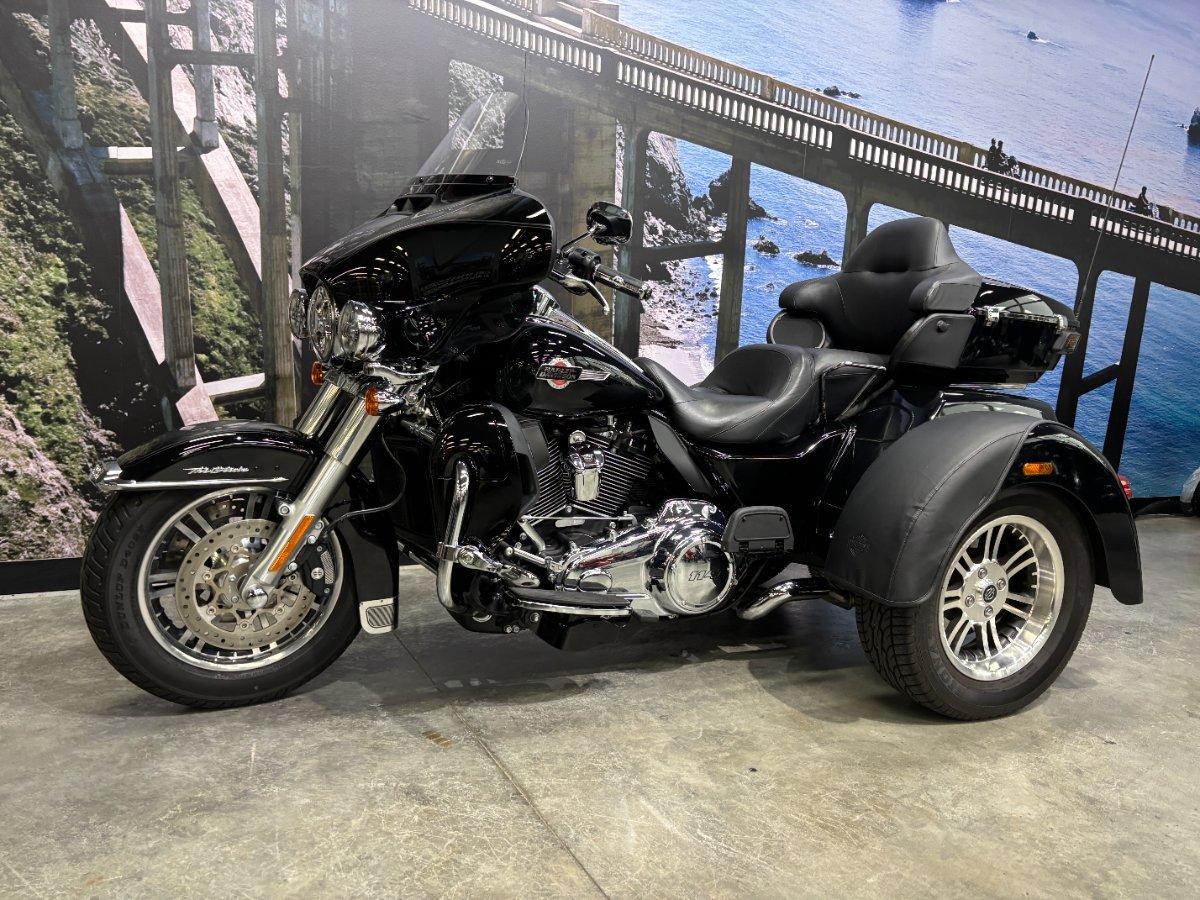 2024 HARLEY-DAVIDSON FLHTCUTG TRI GLIDE U/CLC 114 TRIKE