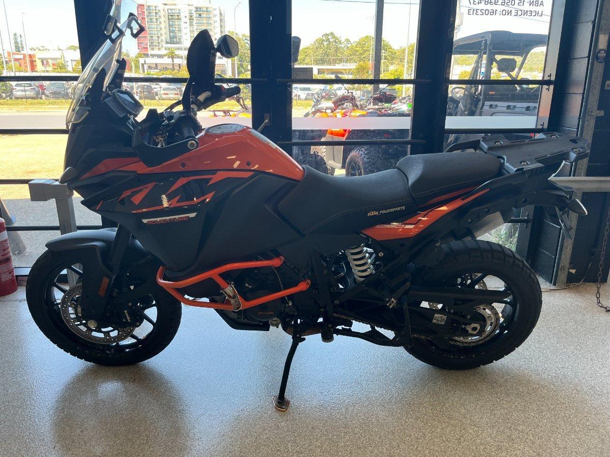 2016 KTM 1050 ADVENTURE DUAL SPORTS