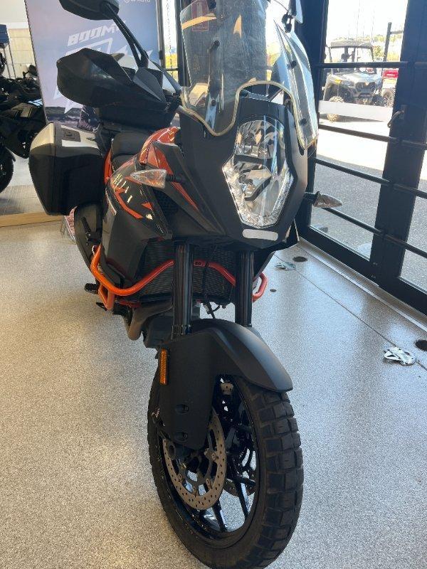 2016 KTM 1050 ADVENTURE DUAL SPORTS