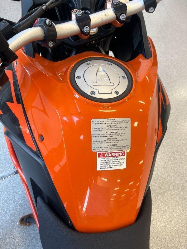 2016 KTM 1050 ADVENTURE DUAL SPORTS
