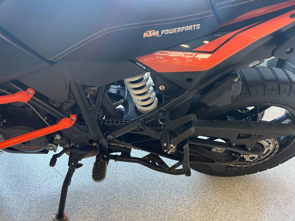 2016 KTM 1050 ADVENTURE DUAL SPORTS