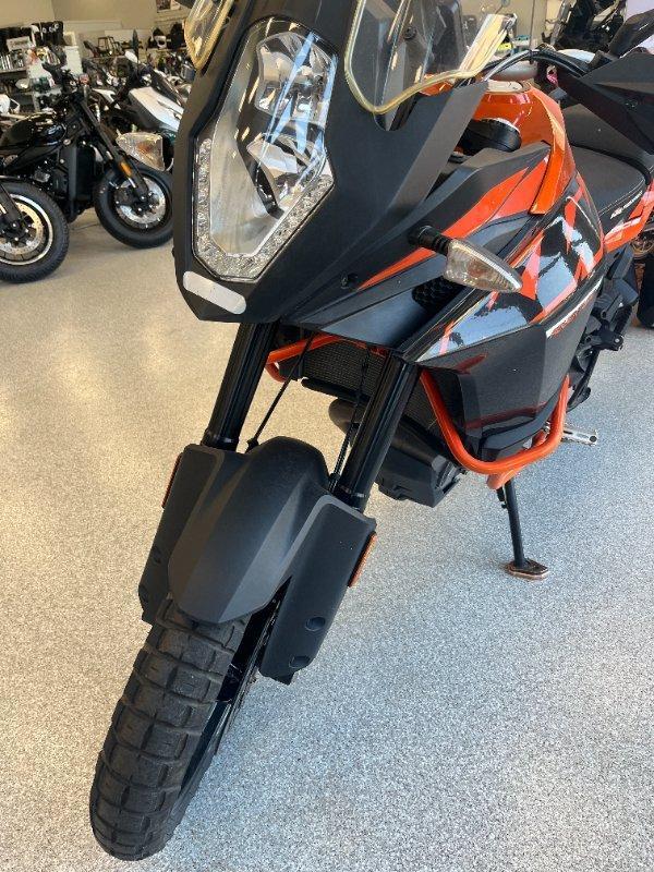 2016 KTM 1050 ADVENTURE DUAL SPORTS