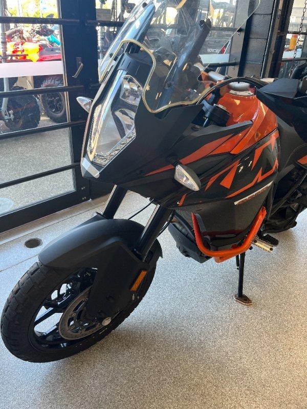 2016 KTM 1050 ADVENTURE DUAL SPORTS