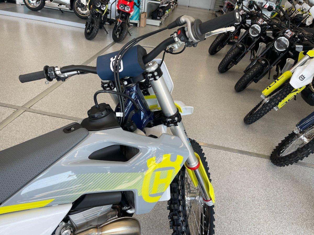 2025 HUSQVARNA FC350 MOTOCROSS