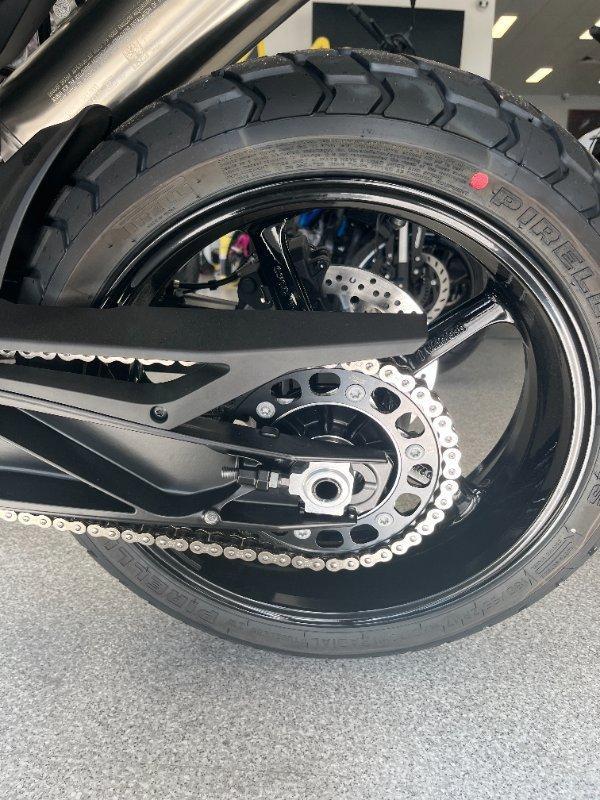 2024 HUSQVARNA SVARTPILEN 801 ROAD