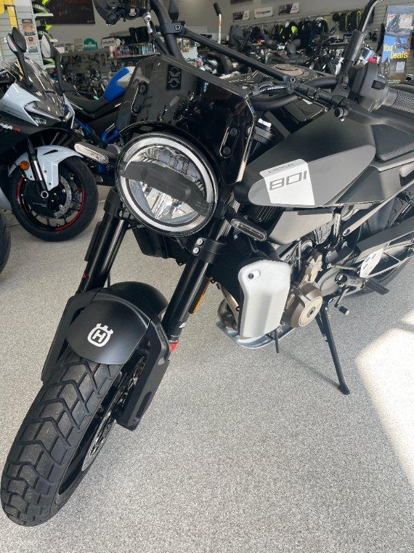 2024 HUSQVARNA SVARTPILEN 801 ROAD