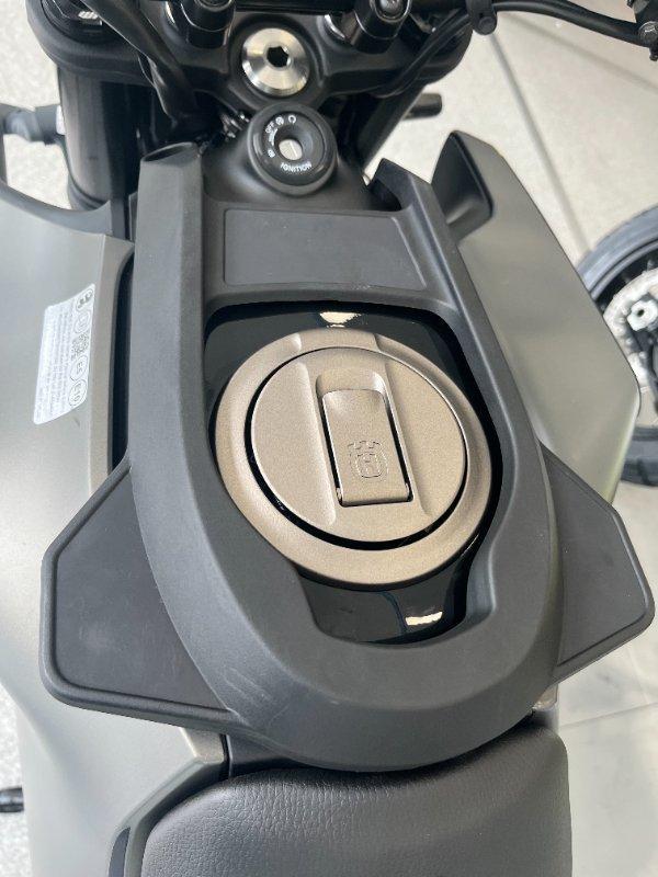 2025 HUSQVARNA SVARTPILEN 401 ROAD
