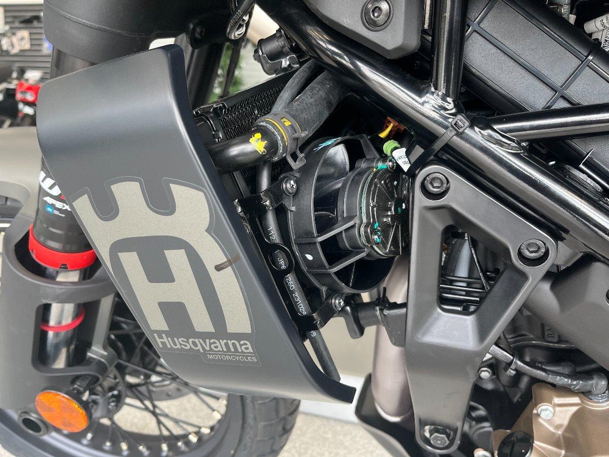 2025 HUSQVARNA SVARTPILEN 401 ROAD