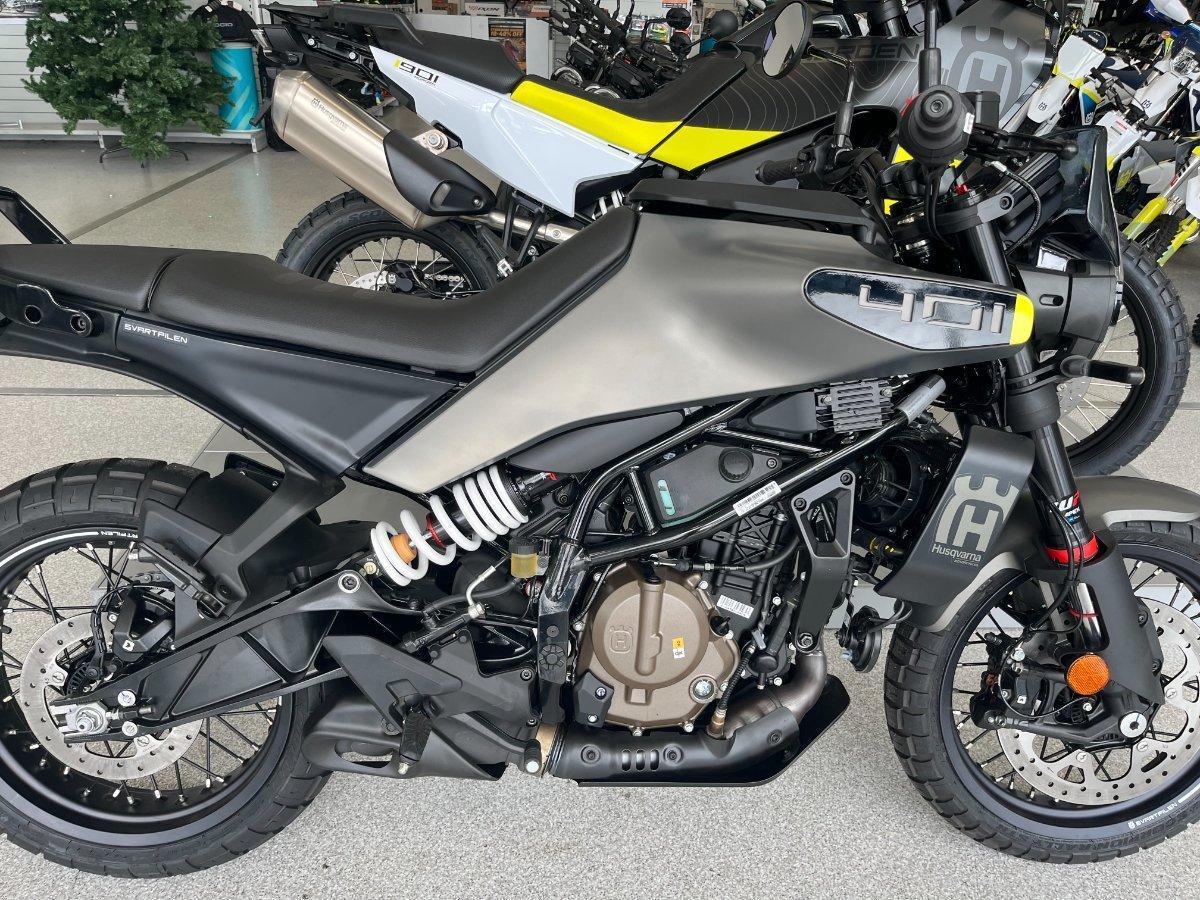 2025 HUSQVARNA SVARTPILEN 401 ROAD