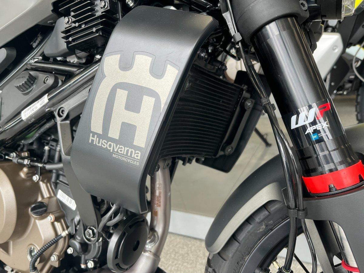 2025 HUSQVARNA SVARTPILEN 401 ROAD