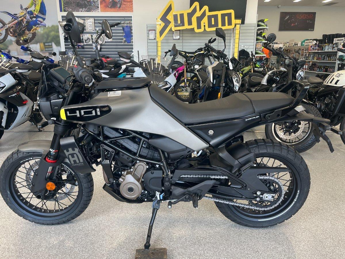 2025 HUSQVARNA SVARTPILEN 401 ROAD