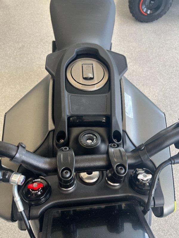 2025 HUSQVARNA SVARTPILEN 401 ROAD