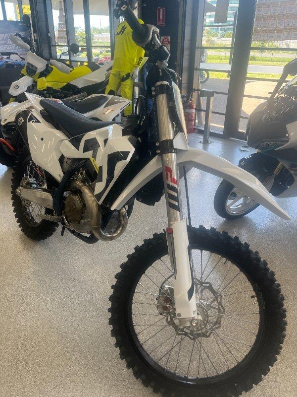 2026 HUSQVARNA FE450 ENDURO