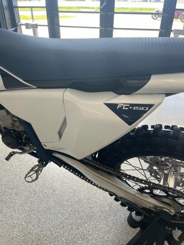 2026 HUSQVARNA FC450 MOTOCROSS