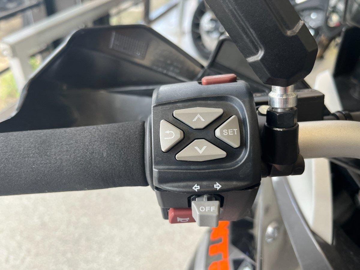 2013 KTM 1190 ADVENTURE EDS DUAL SPORTS