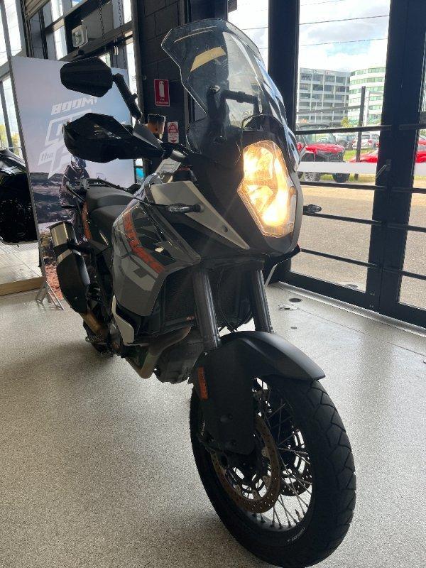 2013 KTM 1190 ADVENTURE EDS DUAL SPORTS