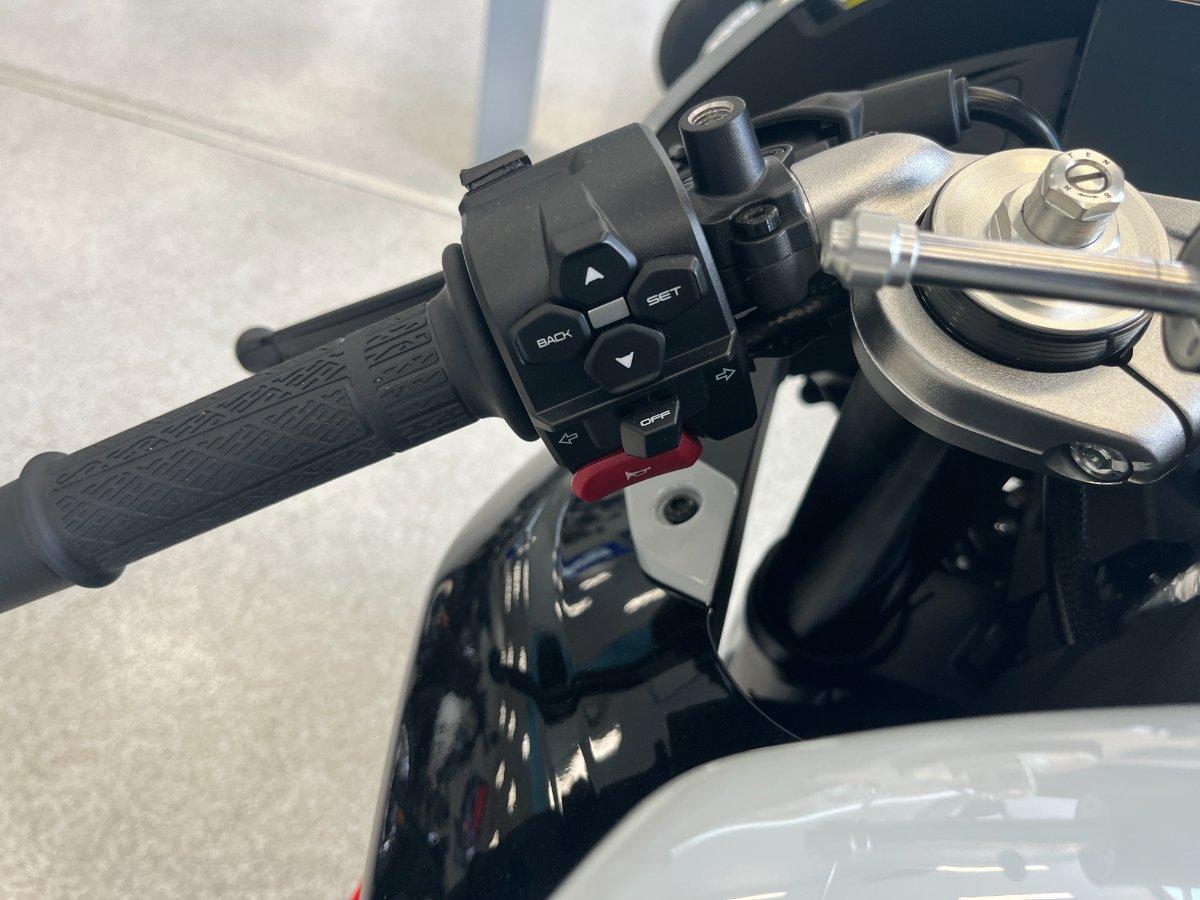 2025 CF MOTO 675 SR-R SPORTS