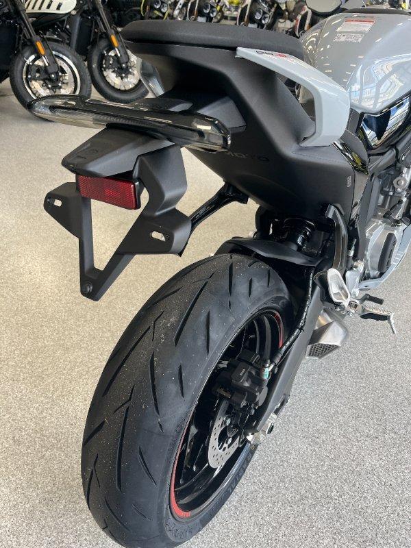 2025 CF MOTO 675 SR-R SPORTS